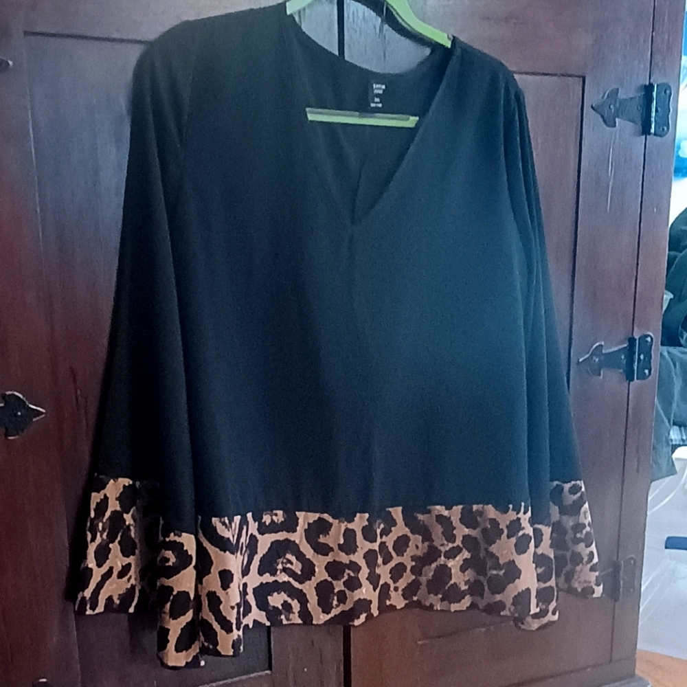 Women's 0X Shein Leopard trim Top
